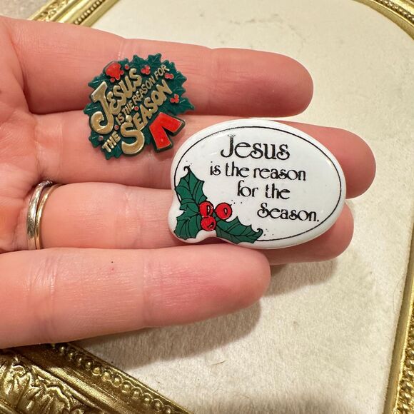 Vintage Religious Christmas Lot Jesus is the Reason for the Season Brooches Pins - Picture 1 of 2